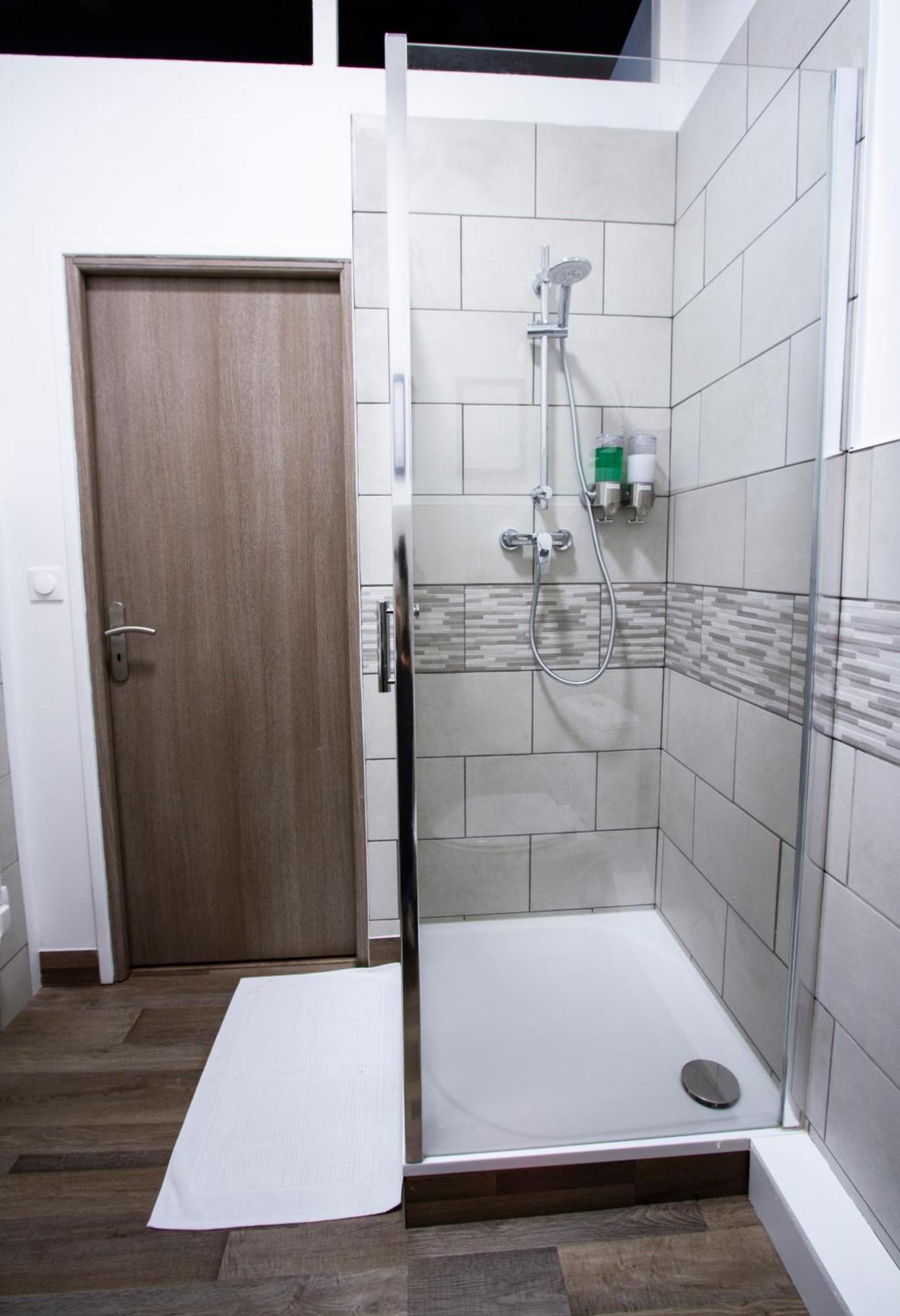 L'Hyper Centre - Netflix & Wifi - Literie Haut De Gamme - Check-In 24H24 - Goodmarning Châlons-en-Champagne Dış mekan fotoğraf